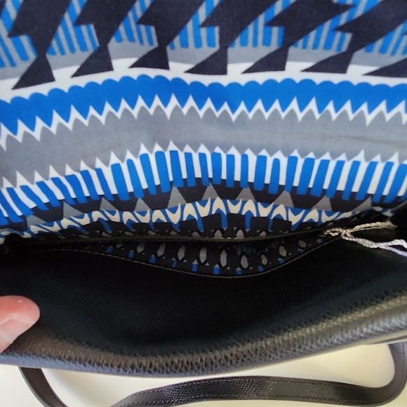 Vera Bradley Crossbody & Card Case - Picture 6 of 10